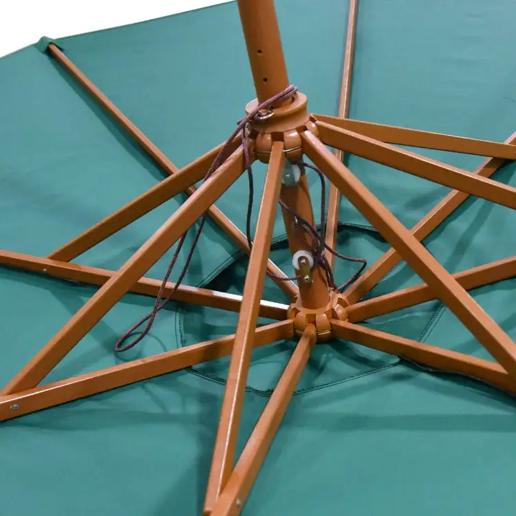 Großer Gartenschirm aus Holz